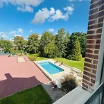 Villa Maison Piscine Sauna Fitness Pickle Ball Salle Jeux *