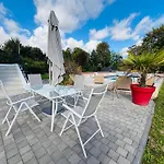 Maison Piscine Sauna Fitness Pickle Ball Salle Jeux Villa *